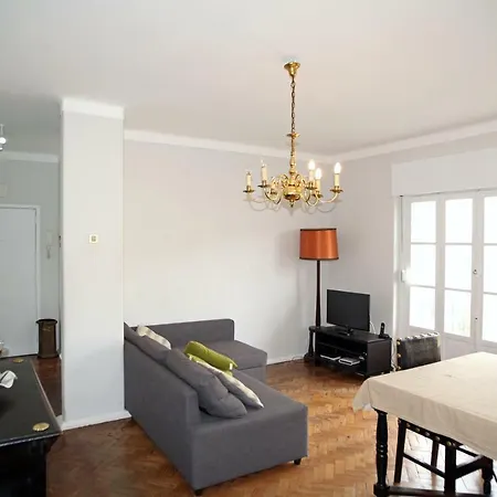 Alvalade Apartment *