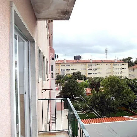 Alvalade Apartment *